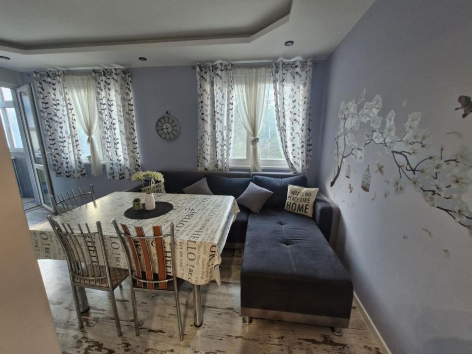 Продава се Тристаен апартамент в Добрич, Свети Георги - 76 кв.м за 1577 €/кв.м - Снимка #4