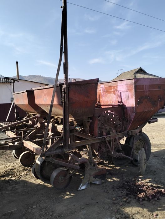 Картофеля сажалка