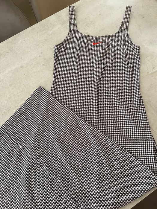 Nike дълга спортна рокля по тялото