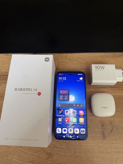 Xiaomi 14 + слушалки