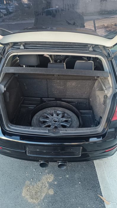 Продавам Голф 5 1.9 105+ на ЧАСТИ, както и още над 15 Голф 5ци