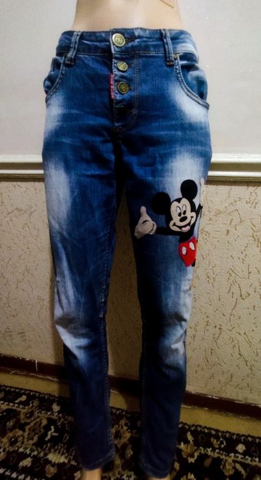 Недорого Женские джинсы и кожаные брюки