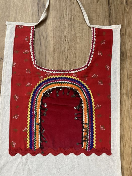 Нагръдници и ръкари за родопски носии