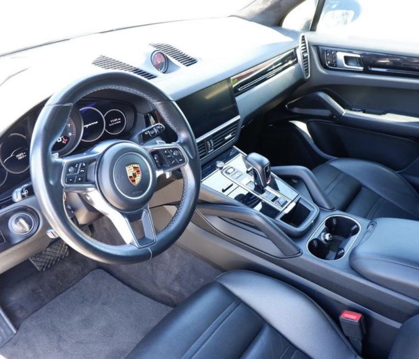 Продаётся Porsche Cayenne 2019