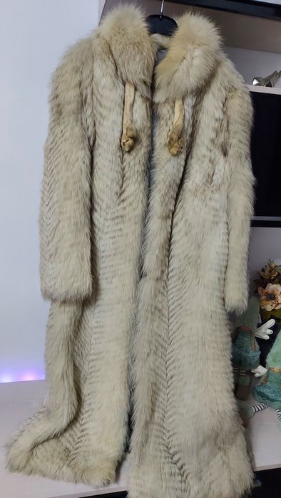 Haina blana naturala vulpe