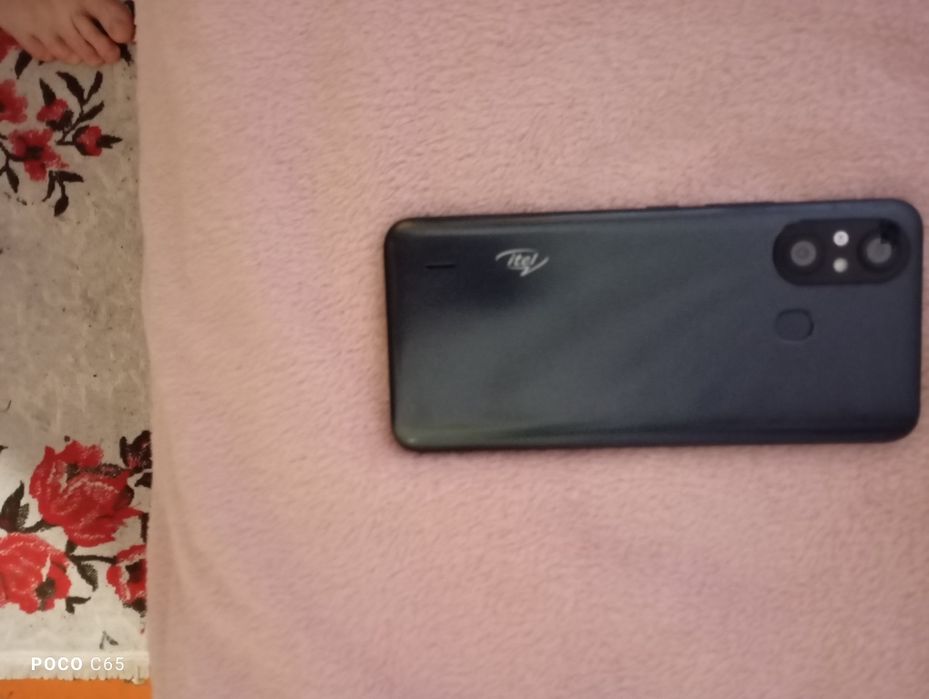 Продам телефон itel a 49