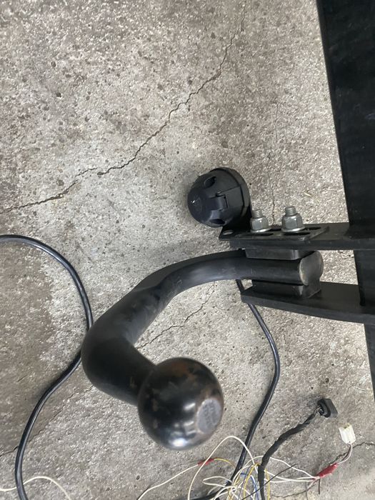 Теглич за Audi A4 b8, Ауди