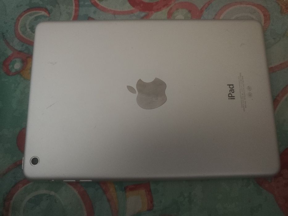 Продам планшет ipad 4 Apple,