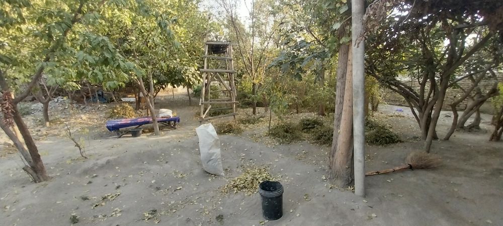 Yer uchastka sotiladi