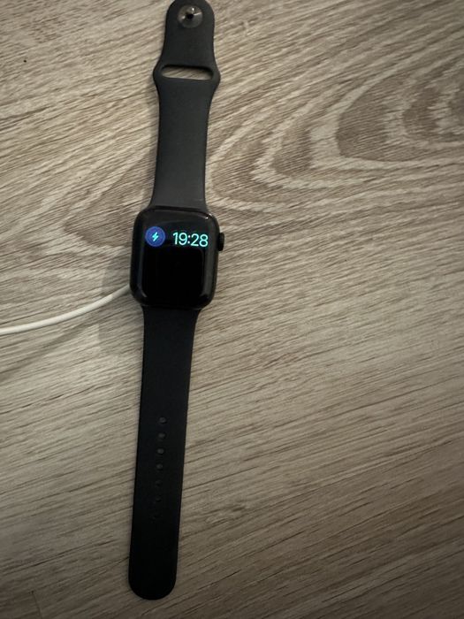 Apple watch series 7 midnight aluminum case