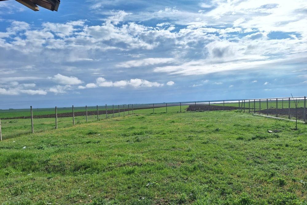 Casă + teren 1000 mp în Istria – vedere la lac