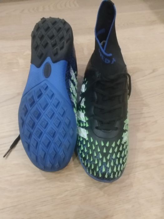 Сороконожки adidas predator