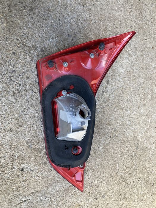 Стоп десен за Заден Капак на Тойота Аурис Хечбек// Toyota Auris 12-14г