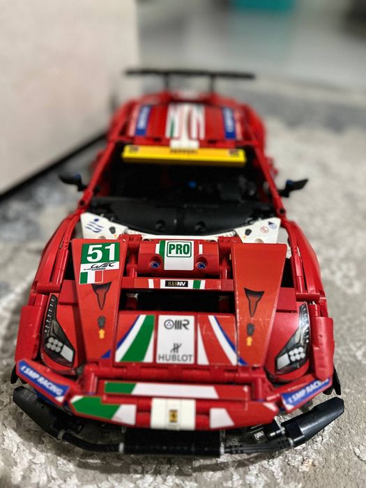 Продам Lego Ferrari 488 gte только в наличии