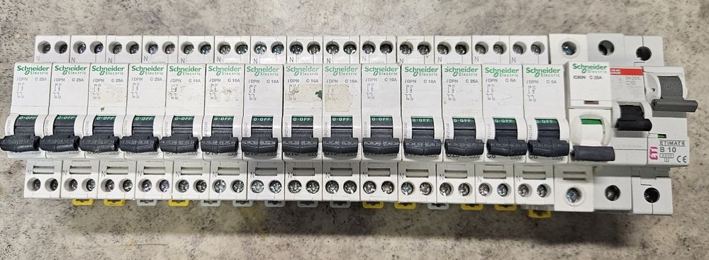 Sigurante electrice automate