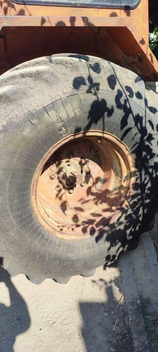 De vânzare  2 roti combina romaneasca