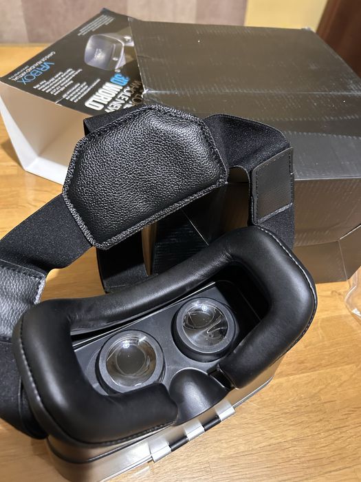 VR 3 D очила виртуални