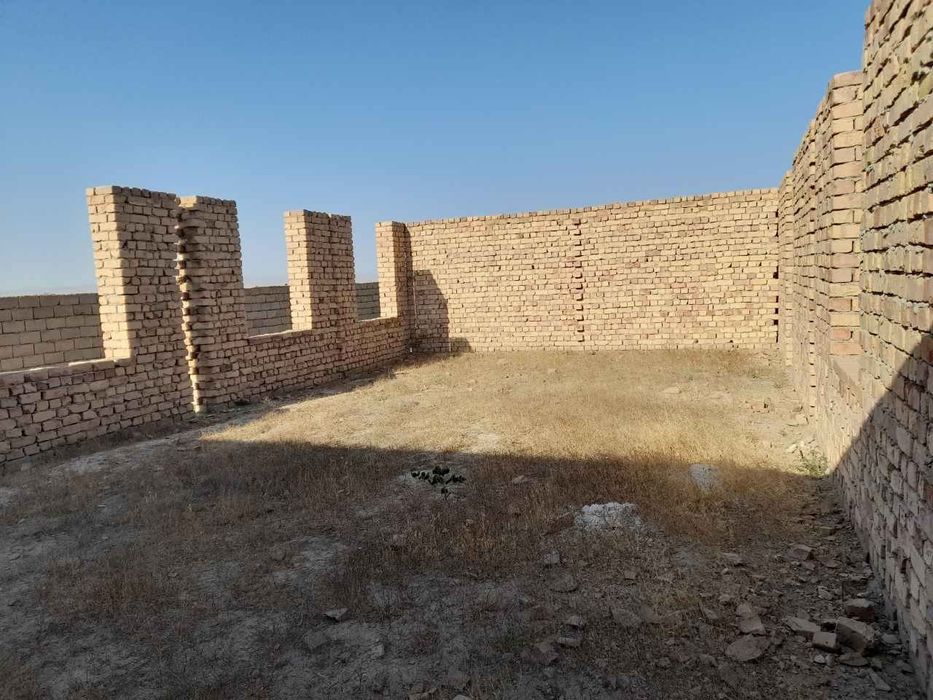 Qurilish tugatilmagan noturar bino sotiladi