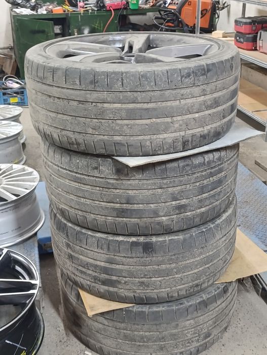 Гуми 275 35 21 летни дот 24