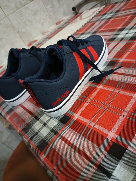 Vând adidas art b74317