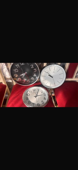 Продаю Настеные часы б/у