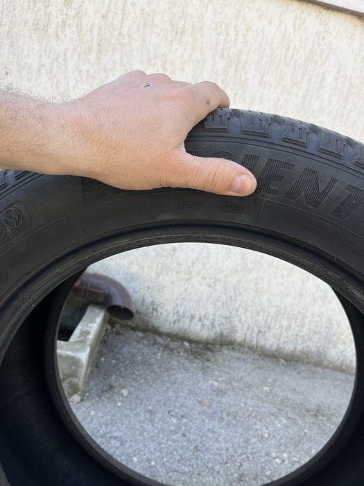 Комплект летни гуми 235,55,17, SUV, 240 лева.