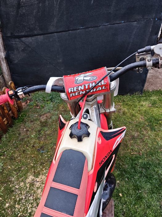 Продавам Хонда  CR 125