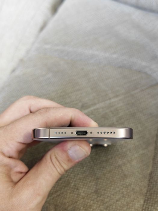 Продам iPhone 16 pro max