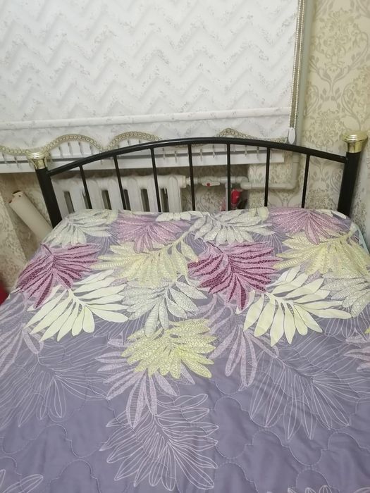 Кровать полуторная