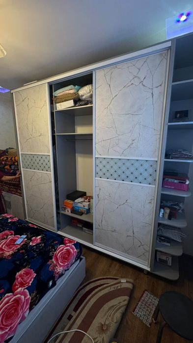 Продам шкаф купе