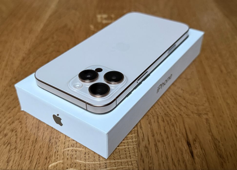 Apple iPhone 16 Pro Max 256GB Desert Titanium не е 15 17 pro max air