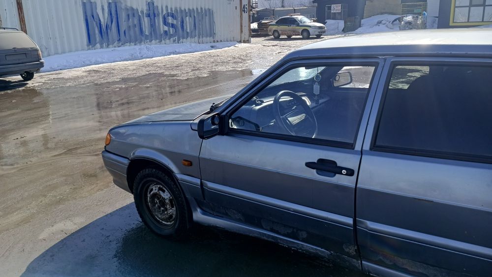 Продам автомобиль состояние среднее