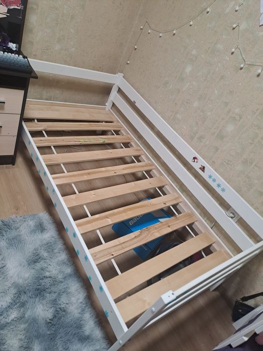 Кровать односпальная