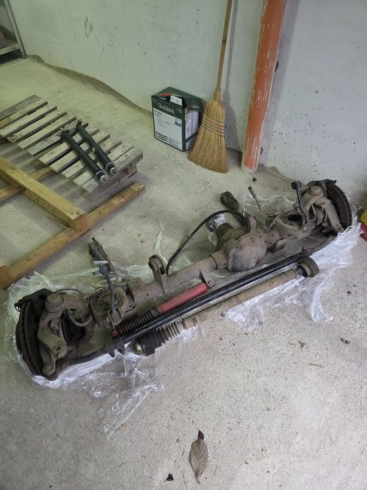 Цял оборудван преден мост за Чероки 3.1 дизел, 2001г.