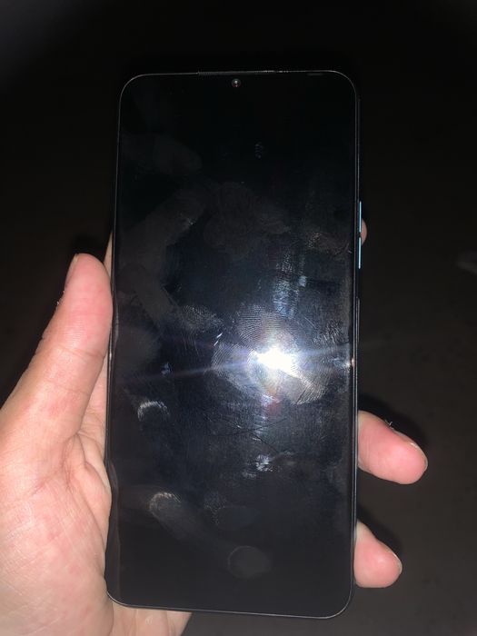 Tecno spark 8p yengi