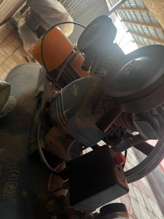 Воздушный компрессор