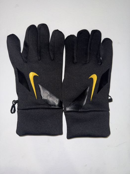 Продам перчатки  Nike HyperWarm