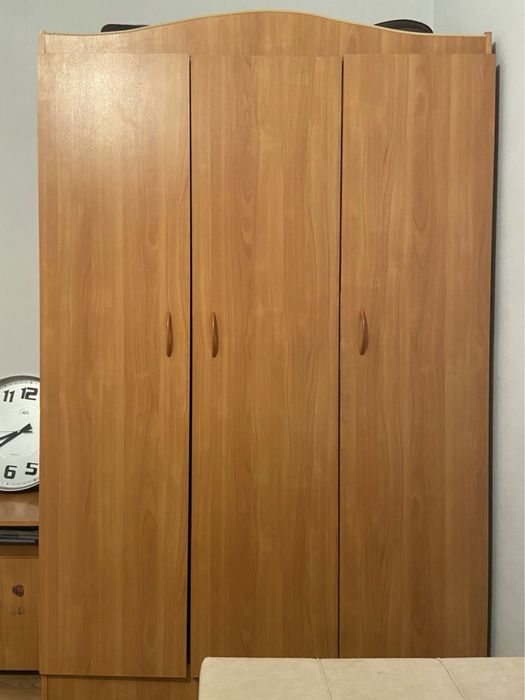 Шкаф шифоньер большой для одежды, с 2 тумбами б/у