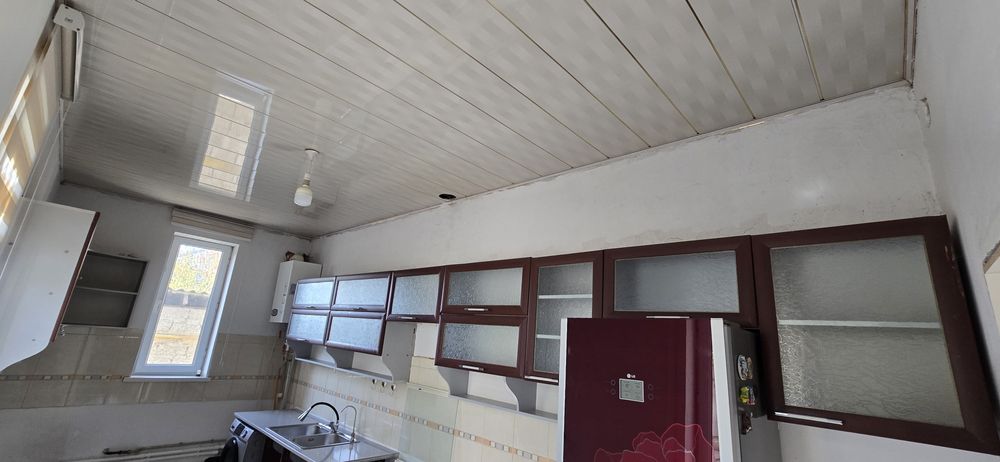 Срочно продаётся Кухонный мебель, верхняя часть