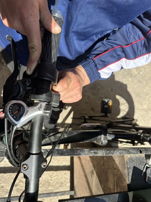 Reparatii trotinete scutere electrice baterii