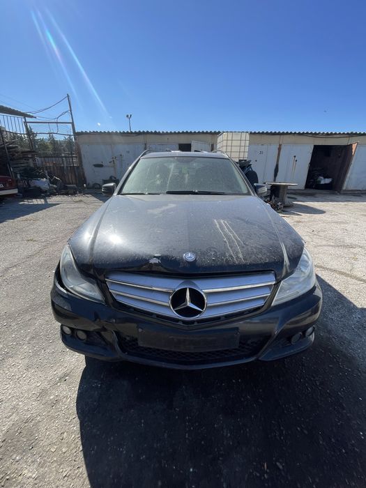 На части W204 Mecedes c 220 Facelift