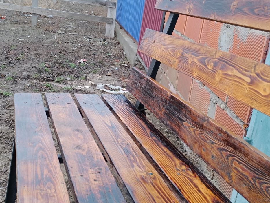 Скамейка екі адамдық