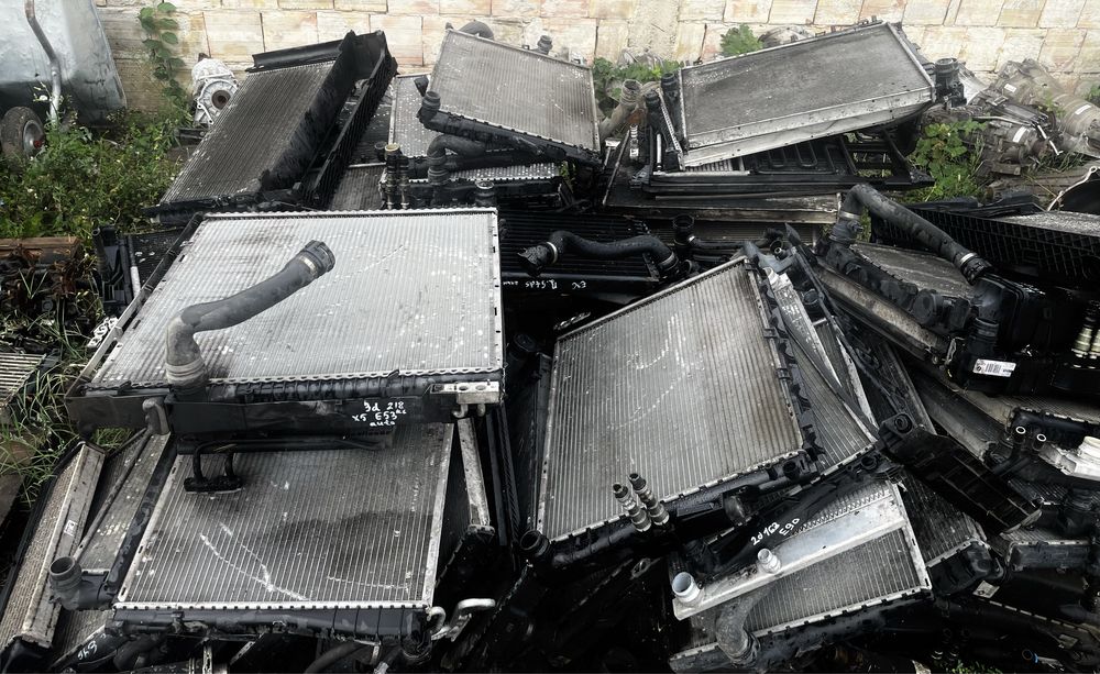 Водни и климатични радиатори за всякакви бмв-та до 2010г