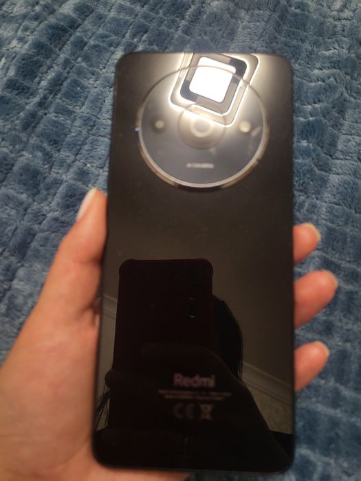 Продам редми А3 почти новый