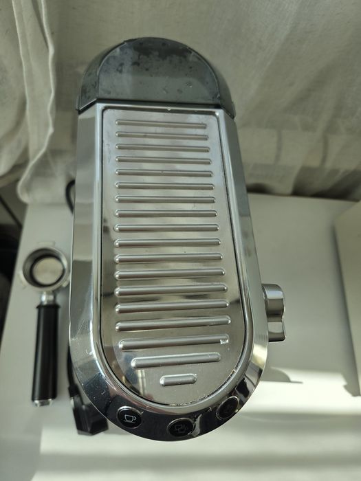 Кафемашина Delonghi Dedica