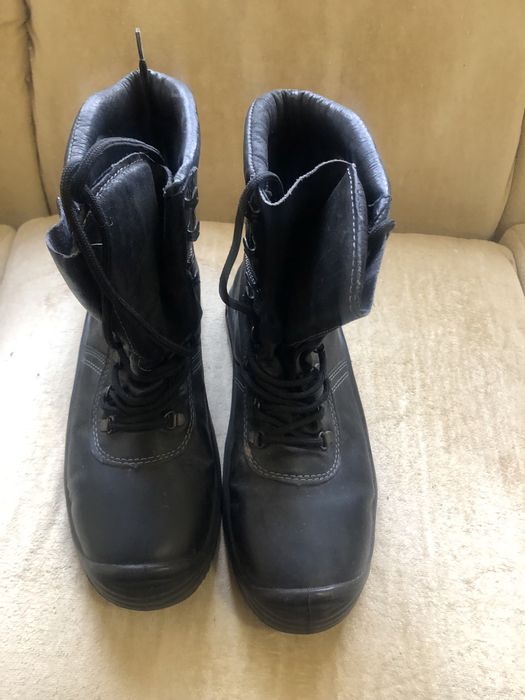 Топ обувки  високи