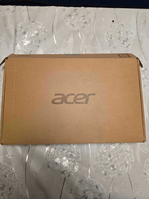 Продавам Acer Aspire 3 i5-1235U, 16GB RAM, 512GB SSD, 1г гаранция