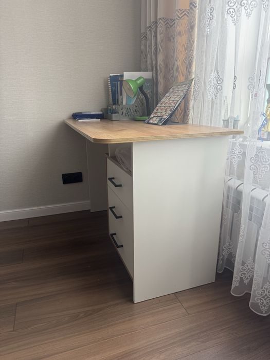 Шкаф детский, кровать трансформер и письменный стол