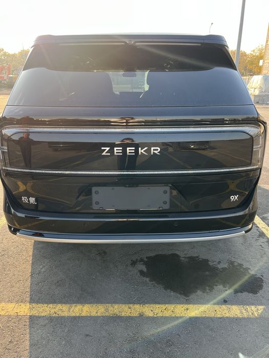 Zeekr 9 x ultra 2025