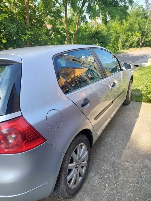 Volkswagen golf 5 2005, 1.6 benzina 255.000km. Negociabil.